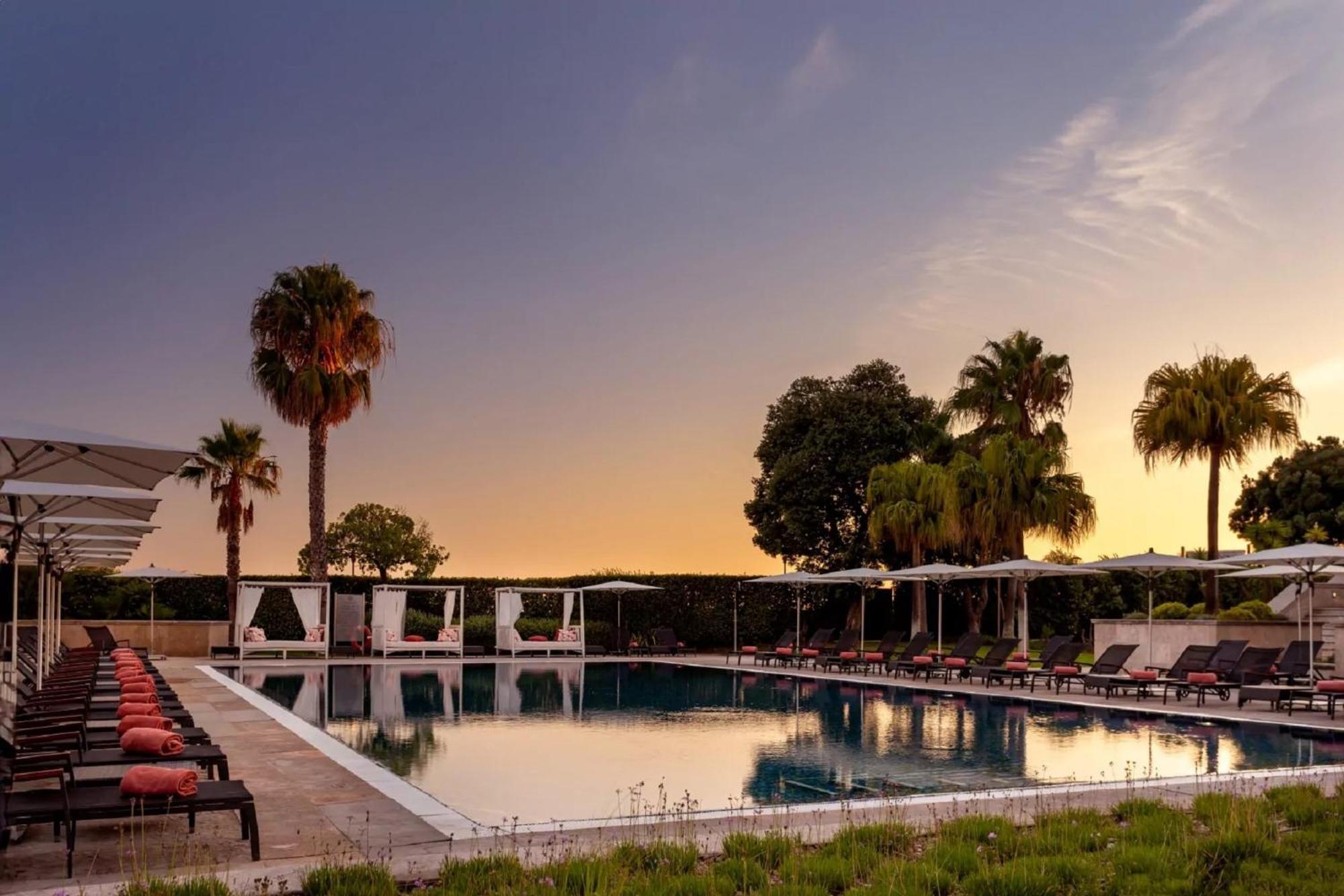 Grande Real Villa Italia Hotel & Spa Cascais Buitenkant foto The pool at the hotel